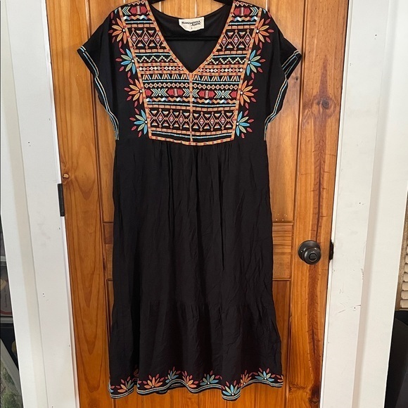 Savanna Jane Dresses & Skirts - Savannah Jane Embroidered Black Midi Shirt Sleeve Dress Tiered Ruffle Small